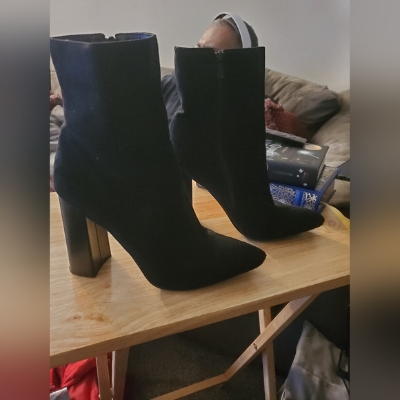 Missguided Black micro suede pointed toe ankle boot sz 9. 7UK - Picture 2 of 3